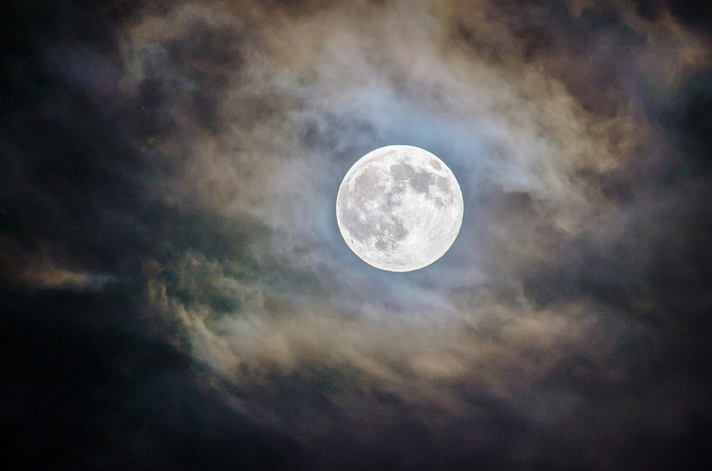La luna llena se hará presente esta semana.