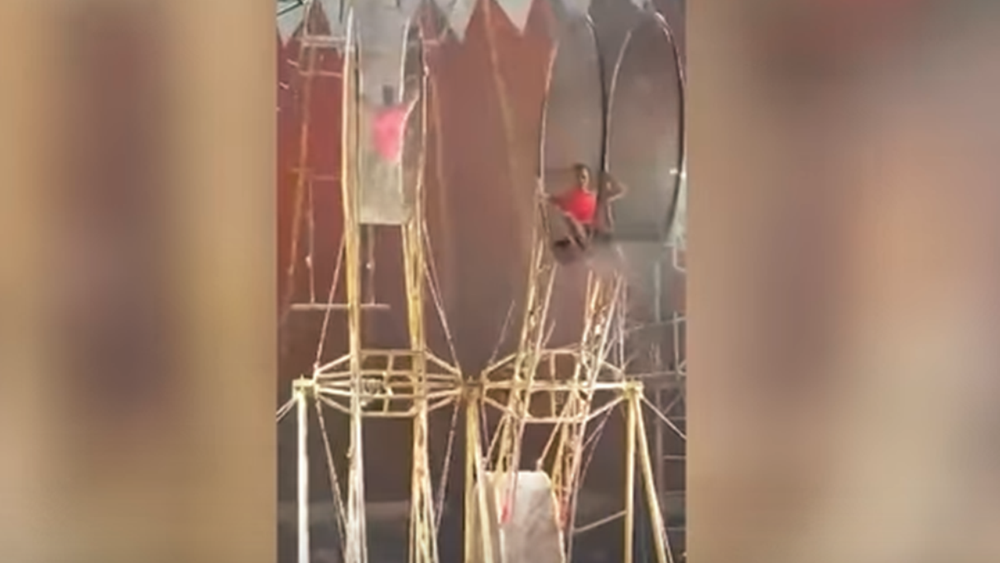 Acróbata de un circo cayó 9 metros al vacío en pleno show y sobrevivió