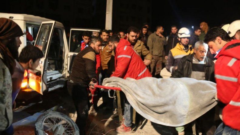 Al menos 18 muertos por ataque explosivo a sede insurgente en Siria
