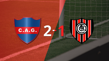 Maximiliano Álvarez ayudó con doblete a Güemes (SE) en victoria frente a Chacarita