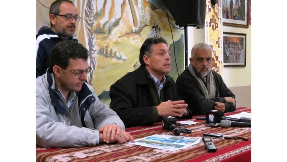 Conferencia de prensa del FUyO
