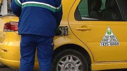 Por el faltante de GNC, cayó un 50% la actividad de taxis y los ingresos de los choferes