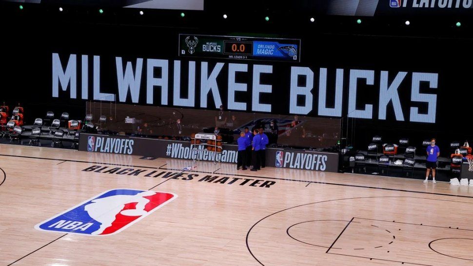 NBA: Milwaukee Bucks no se presentó a jugar en protesta por la violencia policial racista