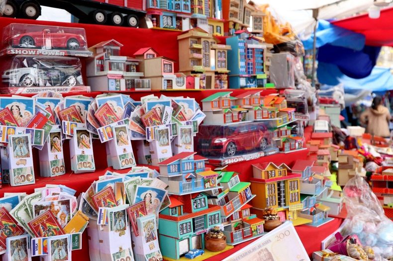Llega la Feria de Alasitas.