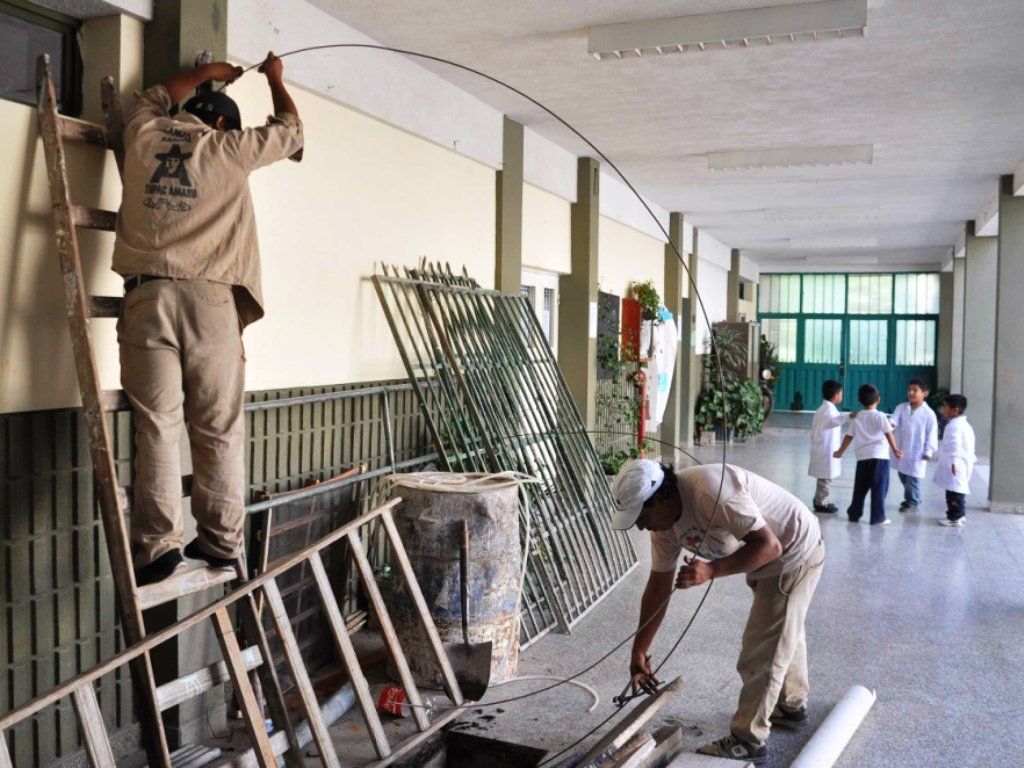 Arreglos en Escuela CGT