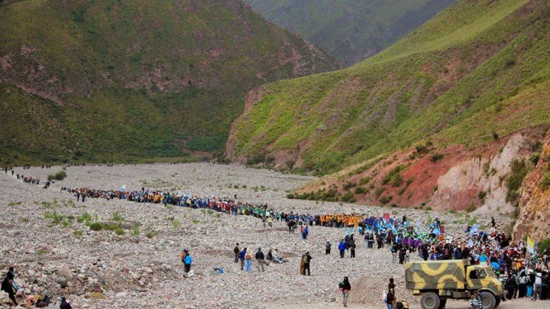 Miles de personas iniciaron su peregrinación a Punta Corral