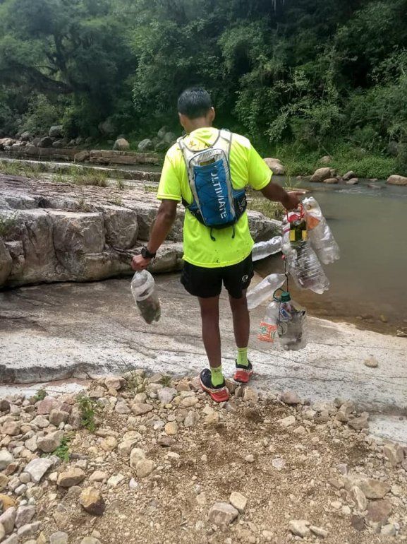 Basura en la Cascada de las Escaleras