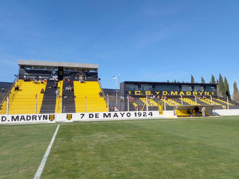 La Selección Argentina femenina jugará en el estadio de Deportivo Madryn. La Selección Argentina femenina jugará en el estadio de Deportivo Madryn.