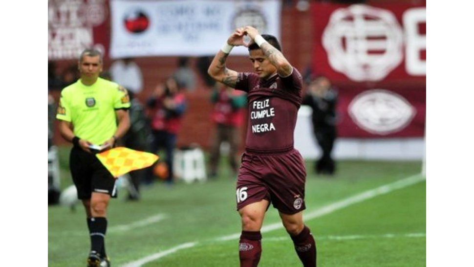 Lanús se quedó con el clásico