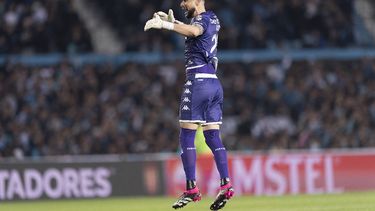 Sin muchas emociones, Central Córdoba (SE) y Racing Club empataron 0-0
