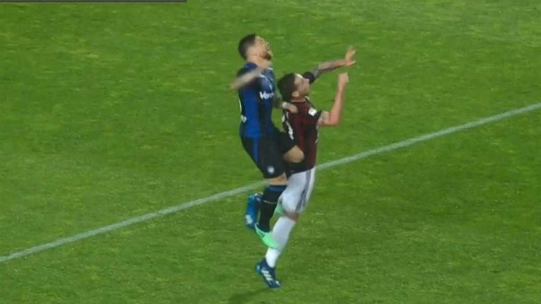Alarma: Biglia se volvió a lesionar por una patada del Papu Gómez