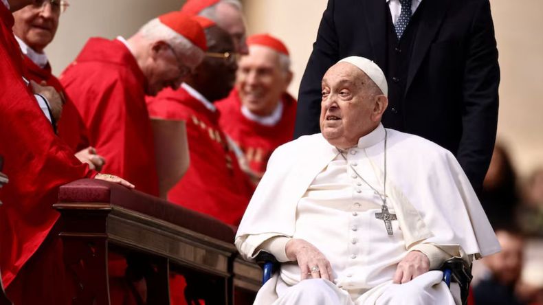 El Papa Francisco reapareció en la misa del Domingo de Ramos en el Vaticano