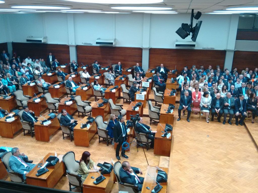 Legislatura provincial durante la jura