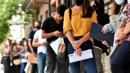Bajó el desempleo y el número de personas que buscan trabajo