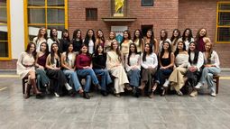 Candidatas del Colegio Santa Bárbara&nbsp;