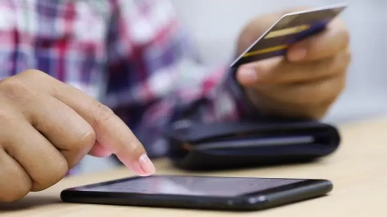 Una vecina de Jujuy perdió $20 millones tras una estafa con un falso empleado de energía (imagen ilustrativa) Una vecina de Jujuy perdió $20 millones tras una estafa con un falso empleado de energía (imagen ilustrativa)