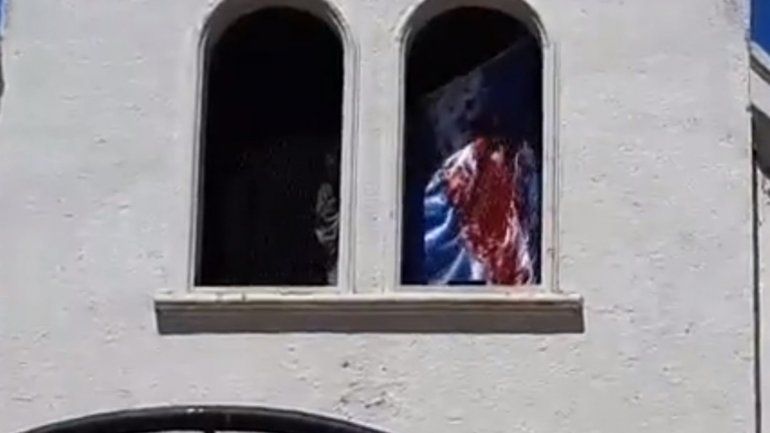 El Bolsón: Tomaron una parroquia y el párroco es rehén