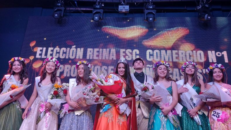 Ángeles Zenteno es la Representante de la Escuela de Comercio N° 1