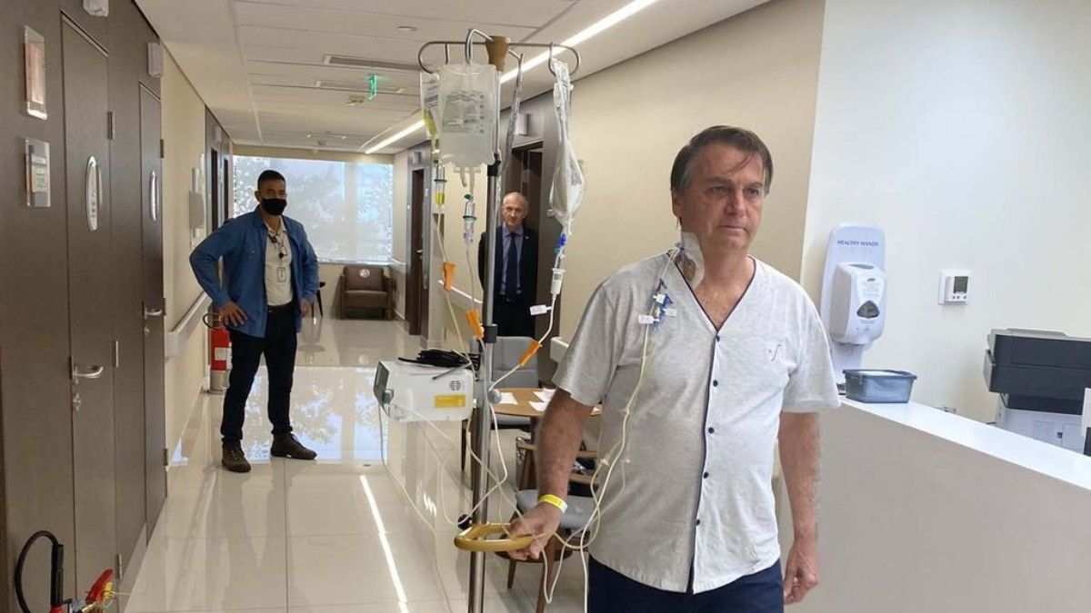 Jair Bolsonaro presentó leve mejoría y no será operado.&nbsp;