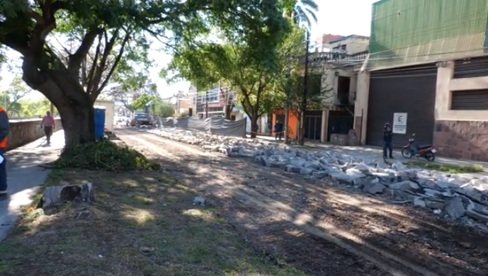 Avanza una nueva etapa de repavimentación en la avenida Hipólito Yrigoyen