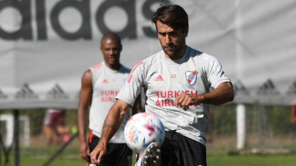 Ponzio se lesionó y no jugaría ante Arsenal