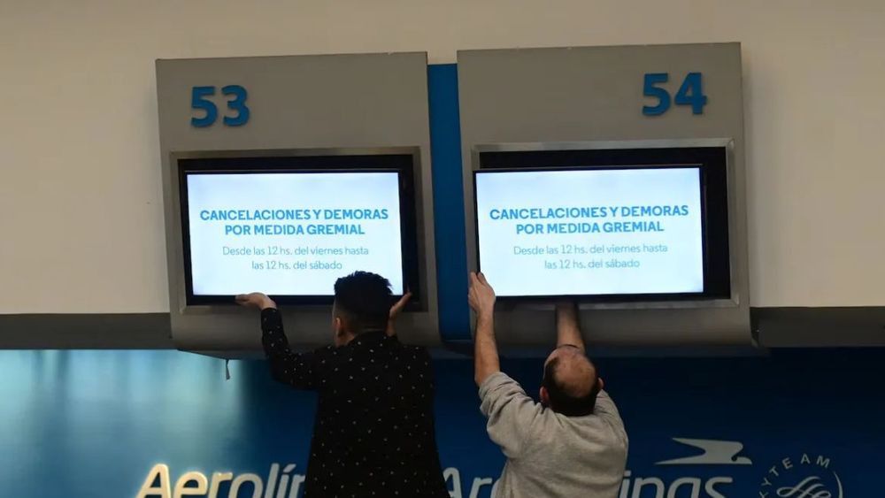 Doble indemnización por reprogramación de vuelos: qué es y cómo funciona