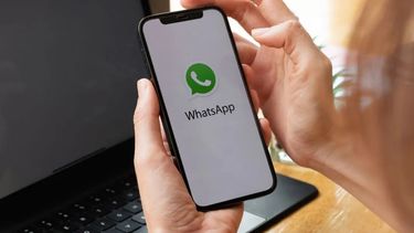 Que significa el tercer tilde azul que podría llegar a WhatsApp
