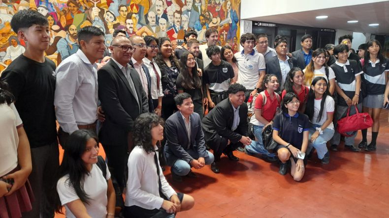 Aprobaron la creación de centros de estudiantes en colegios secundarios