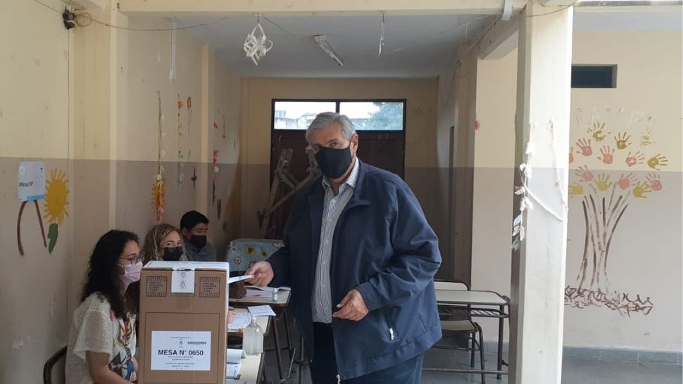 Carlos Haquim votó en Yala en las elecciones 2021.