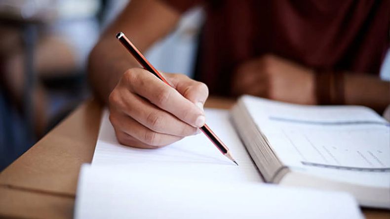 Cursode ingreso a la Carrera de Medicina (Foto ilustrativa)
