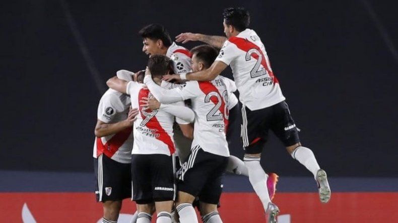 Hazaña: con Enzo Pérez de arquero, River ganó 2 a 1