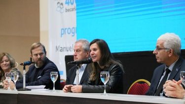 Anses anunció que becarios de Progresar y becas Manuel Belgrano podrán estudiar idiomas.