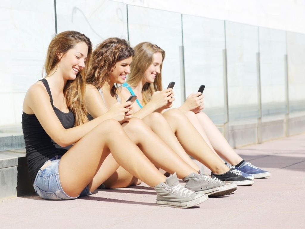 Adolescentes y celulares