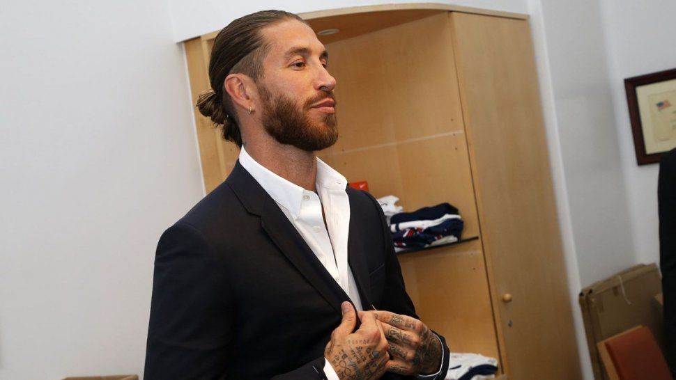 Sergio Ramos firmó contrato con el PSG por dos temporadas.