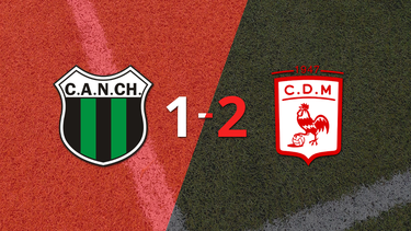Nueva Chicago sufrió una amarga derrota ante Dep. Morón, cayendo por 2 a 1 con un gol agónico