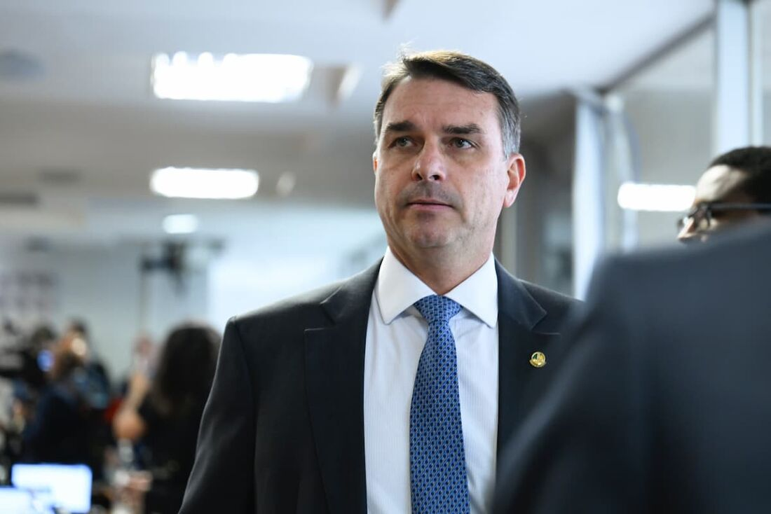 Flávio Bolsonaro.
