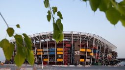 Qatar 2022: inauguraron un estadio hecho con containers
