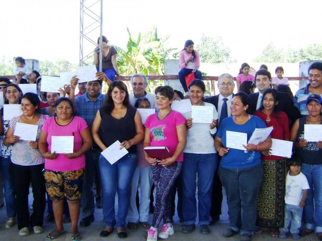 Entrega de obleas en Manantiales