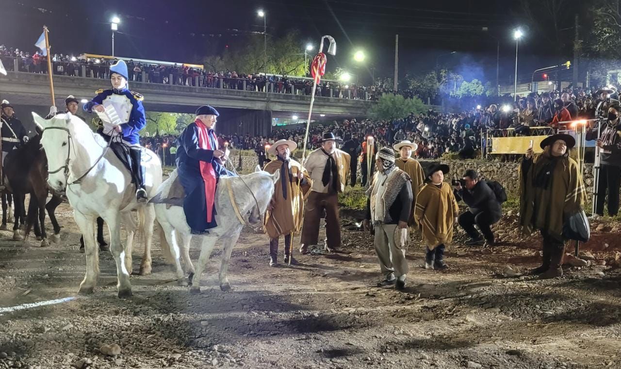 Marcha Evocativa: Participaron más de 35 mil personas en recreación del Éxodo Jujeño.