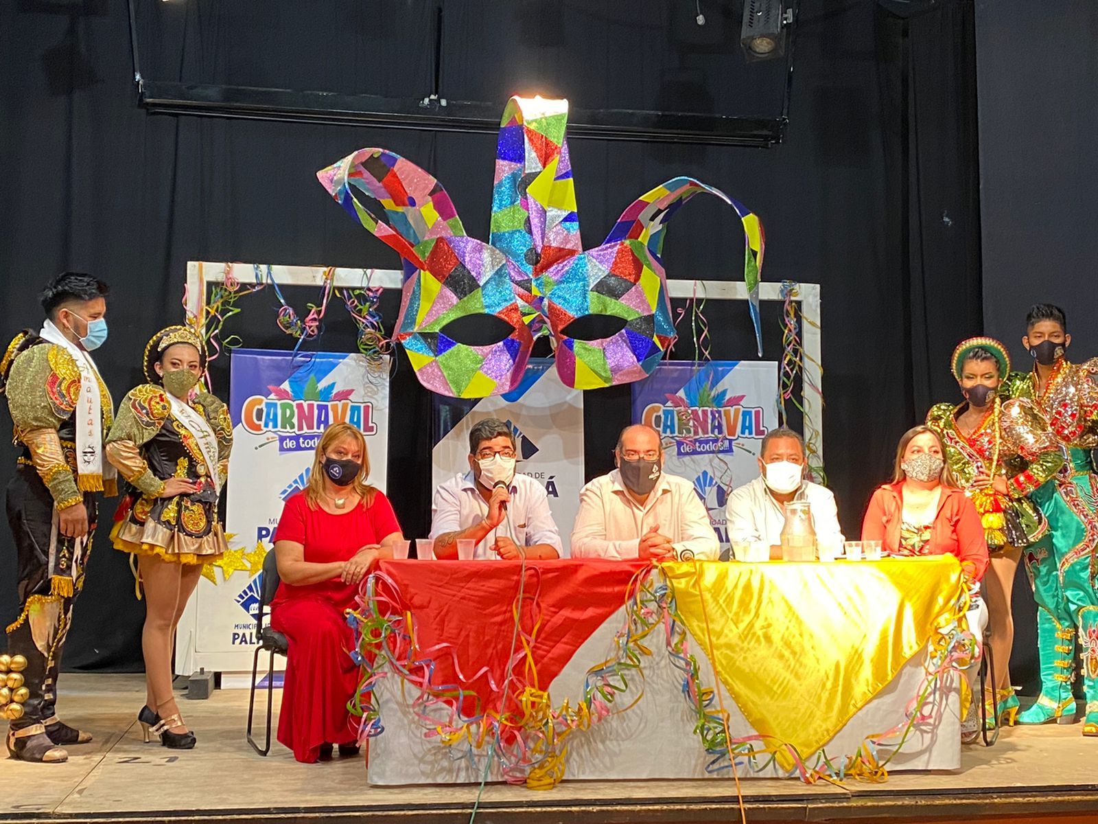 Conferencia de prensa para brindar detalles sobre los corsos del carnaval 2022.