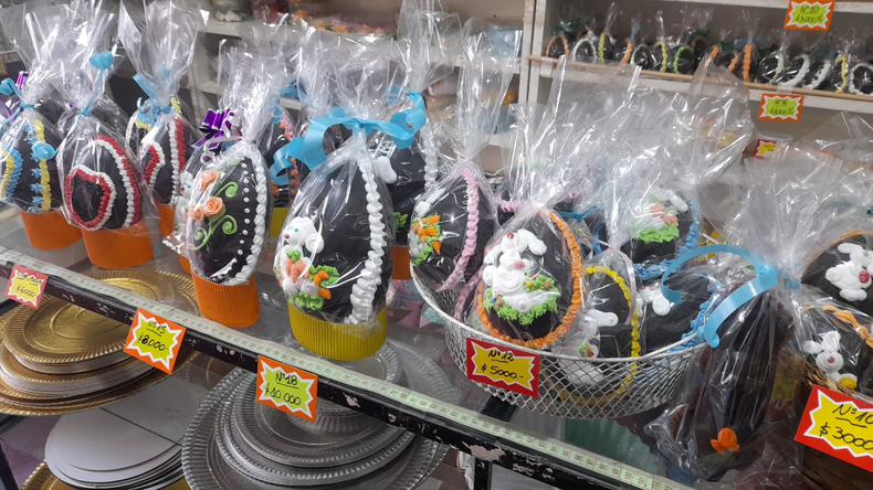 En Jujuy, los huevos de Pascua arrancan desde $1000, pero las ventas no repuntan y crece la preocupación en el sector.