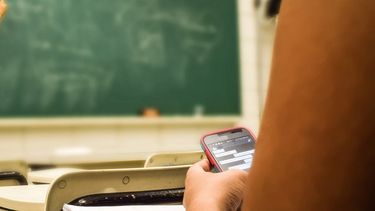 Celulares en las aulas (Foto ilustrativa)