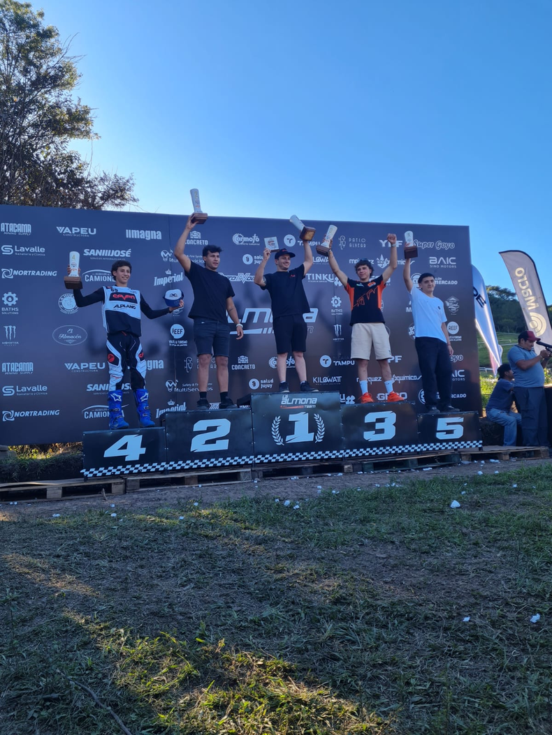 Santiago Frias - enduro 5° en la categoría Master B