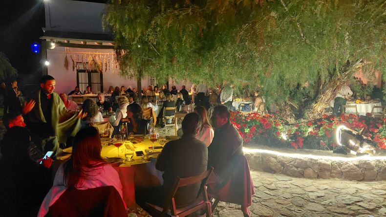 Especialistas y productores destacaron el avance de los vinos de la Quebrada durante una nueva edición del festival en El Bayeh. Especialistas y productores destacaron el avance de los vinos de la Quebrada durante una nueva edición del festival en El Bayeh.