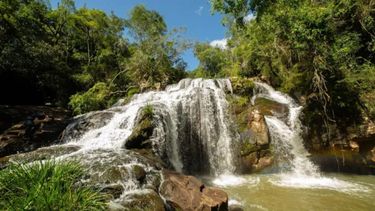 Así es el pueblo argentino que reúne miradores, saltos de agua y artesanías Así es el pueblo argentino que reúne miradores, saltos de agua y artesanías