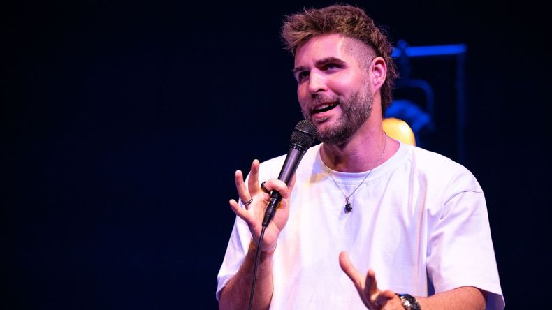 Juampi González llega a Jujuy con Oveja Negra, su nuevo show de stand up