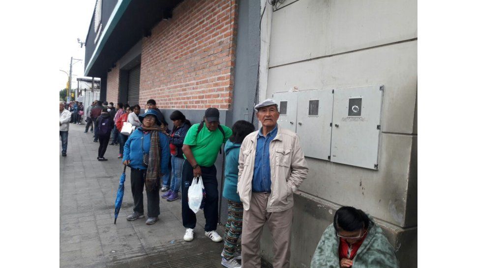 La odisea de muchos jubilados para cobrar en el Banco Nación