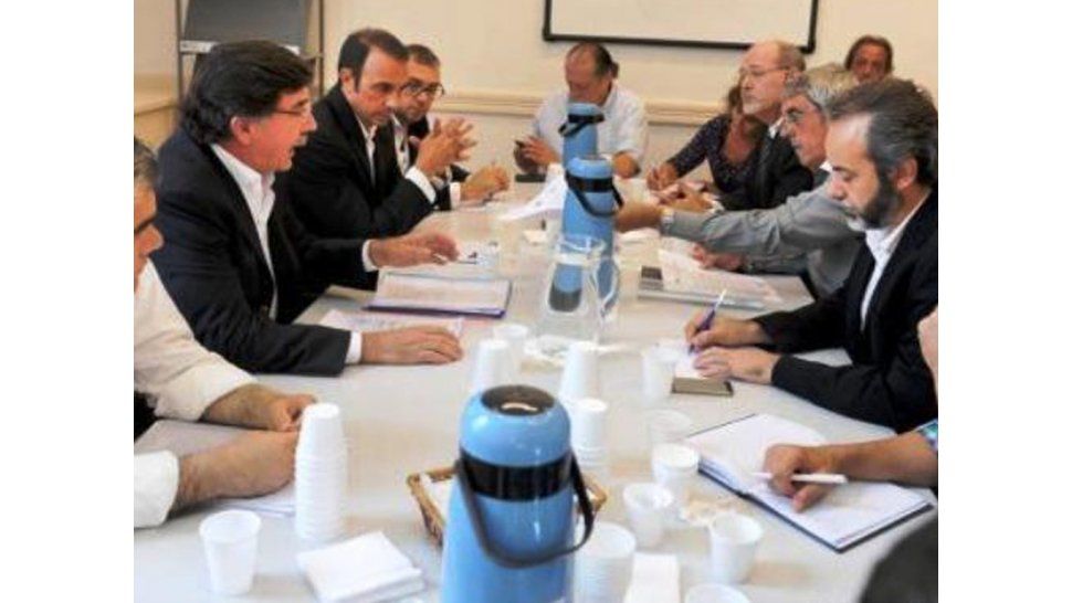Reunión con los gremios