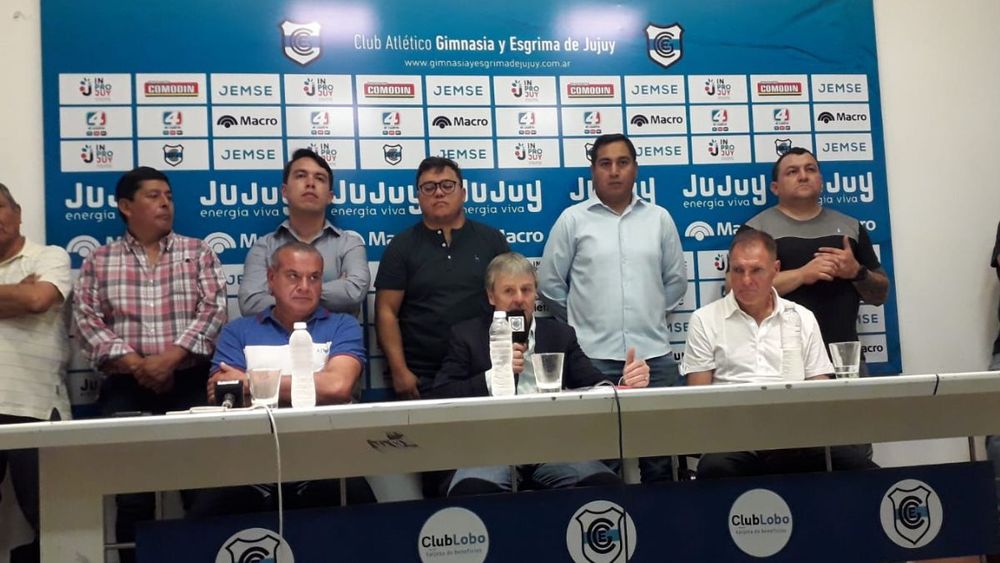 Darío Franco continúa como técnico de Gimnasia de Jujuy.