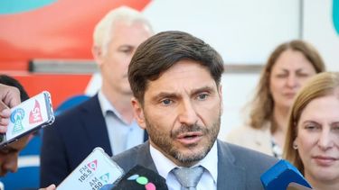 Maximiliano Pullaro firmó un decreto con aumentos para la Policía de Santa Fe.